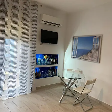 C'est La Vie * Giardini-Naxos