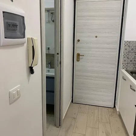 C'est La Vie Apartment *