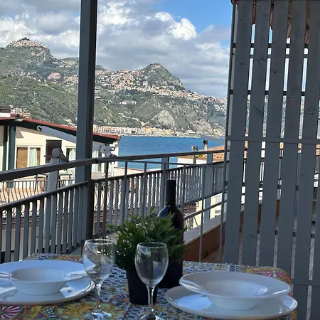 C'est La Vie Apartment Giardini Naxos